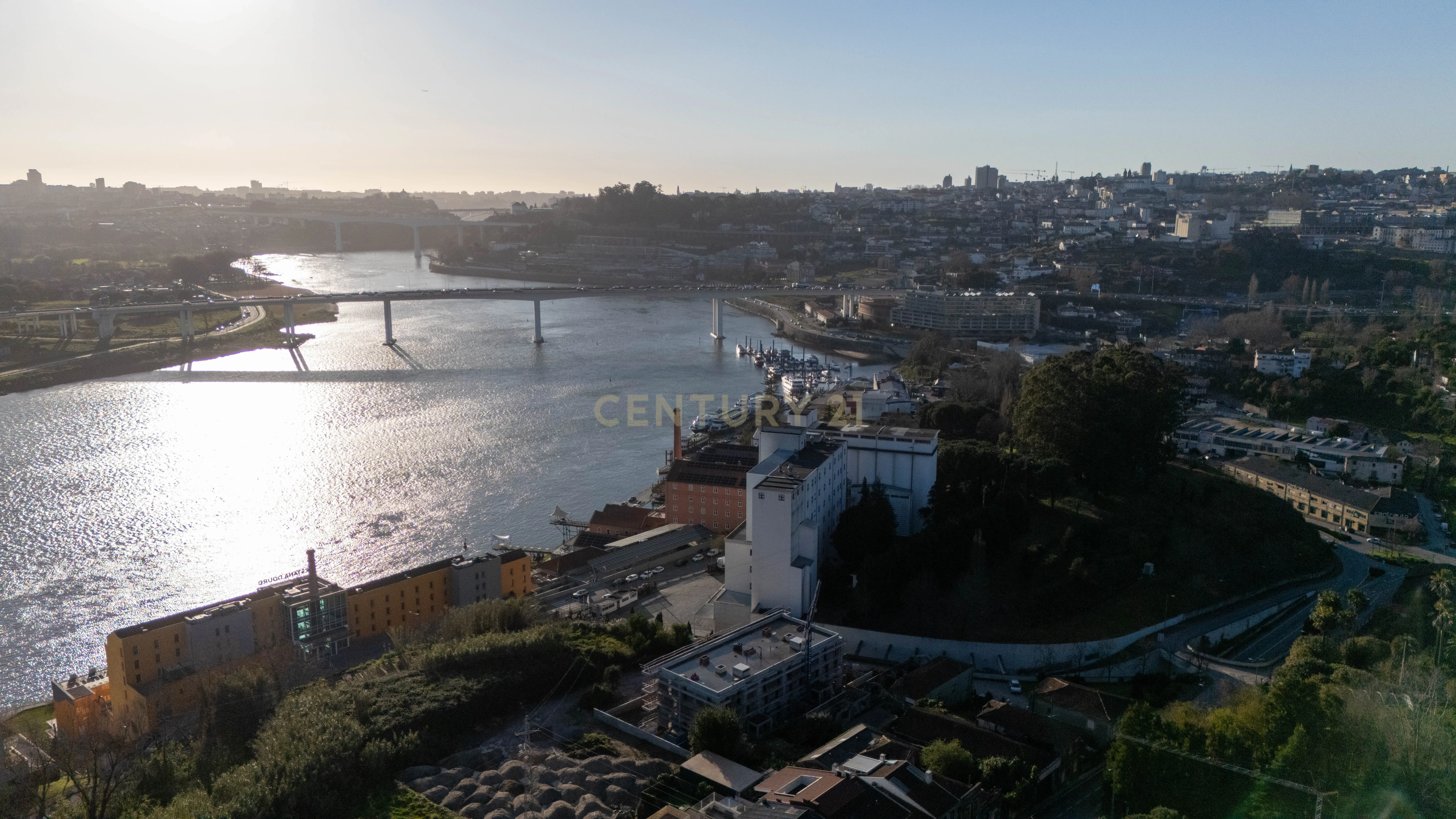 Empreendimento Exclusivo em Valbom, Gondomar – A poucos minutos da Marina do Freixo - Image 1